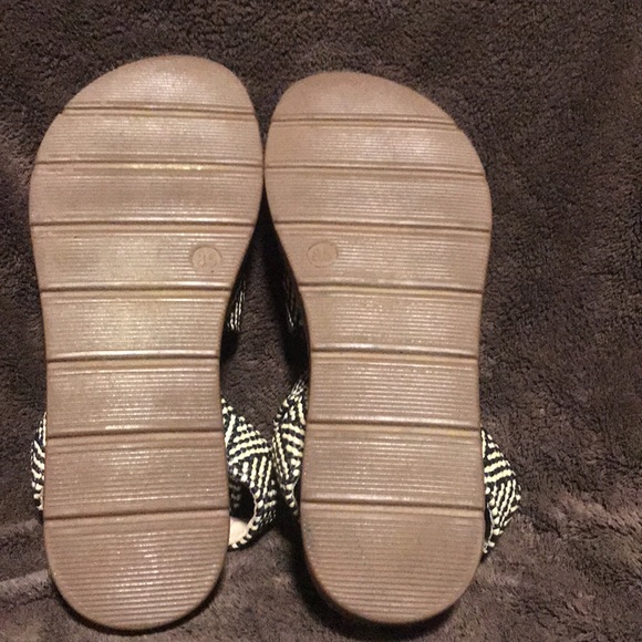 STEVE MADDEN SANDALS SLIGHTLY USED SIZE 8.5 - Picture 8 of 8
